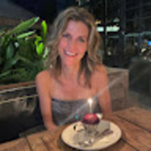 Meet your Posher, Holly